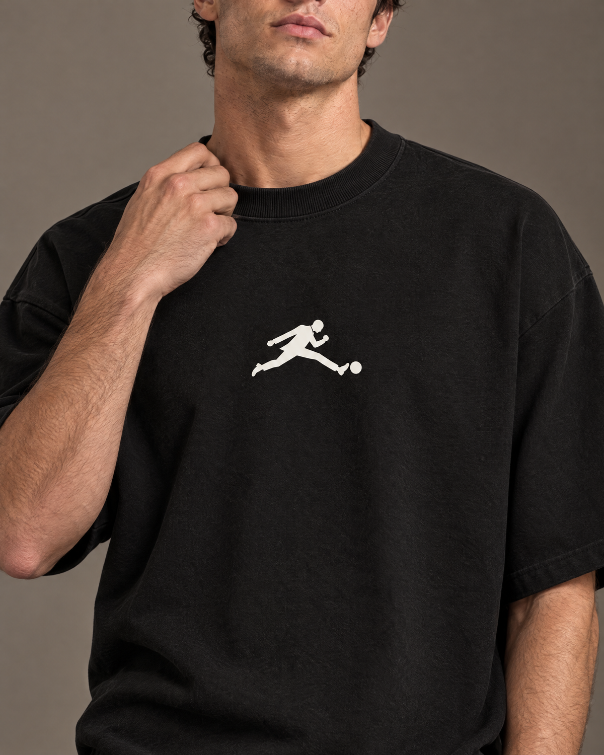 T-shirt oversize ULTEN 88' J'AI CRAQUÉ ! noir porté – vue 3